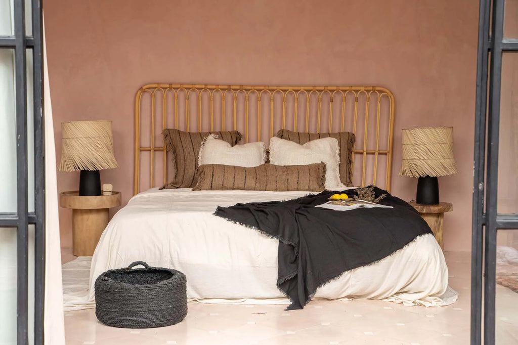 Koristetyynynpäällinen Oh My Gee beige/musta 35x100 Bazar Bizar