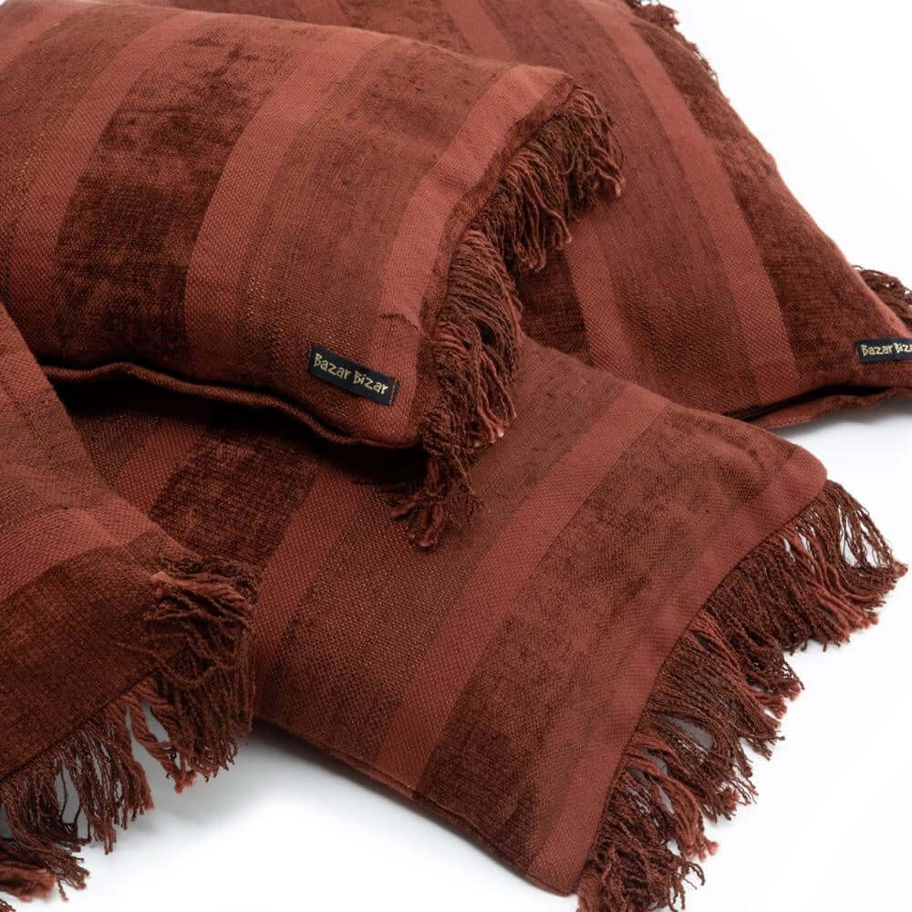 Koristetyynynpäällinen Oh My Gee, bordeaux/sametti 30x100 Bazar Bizar
