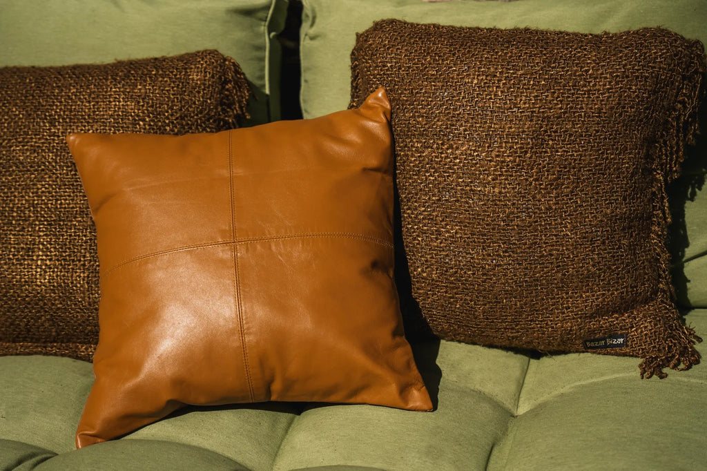 Koristetyynynpäällinen Oh My Gee, ruskea 40x40 Bazar Bizar