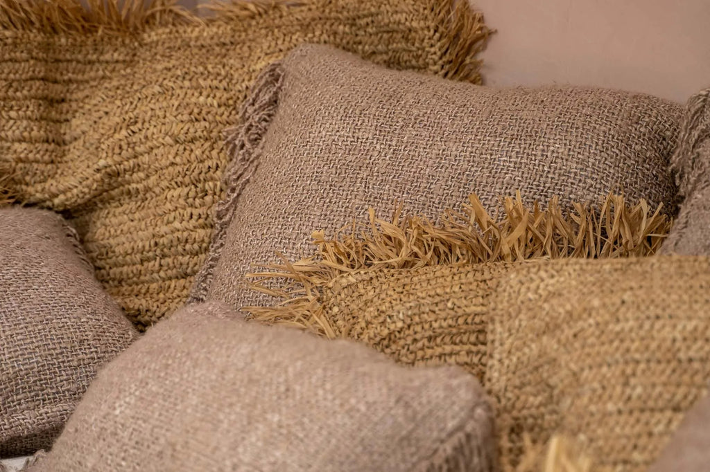 Koristetyynynpäällinen Oh My Gee, helmenharmaa 40x40 Bazar Bizar