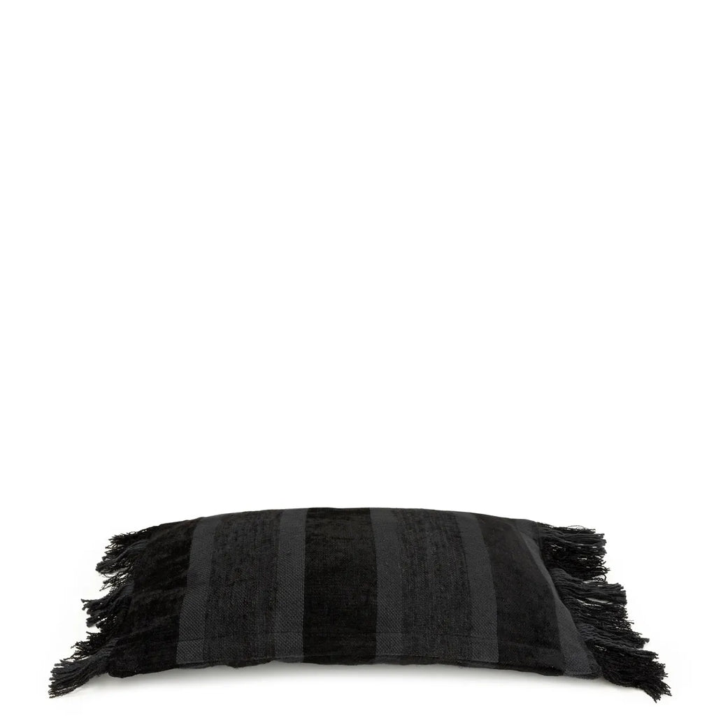 Koristetyynynpäällinen Oh My Gee, musta/sametti 30x50 Bazar Bizar