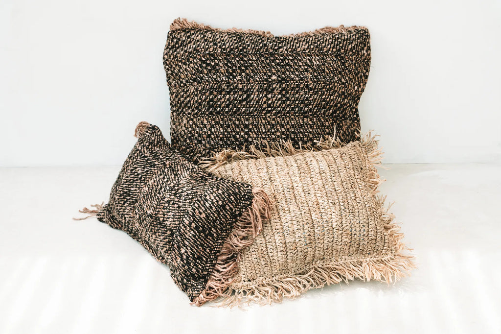 Koristetyynynpäällinen Oh My Gee, 60x60 musta/kupari Bazar Bizar