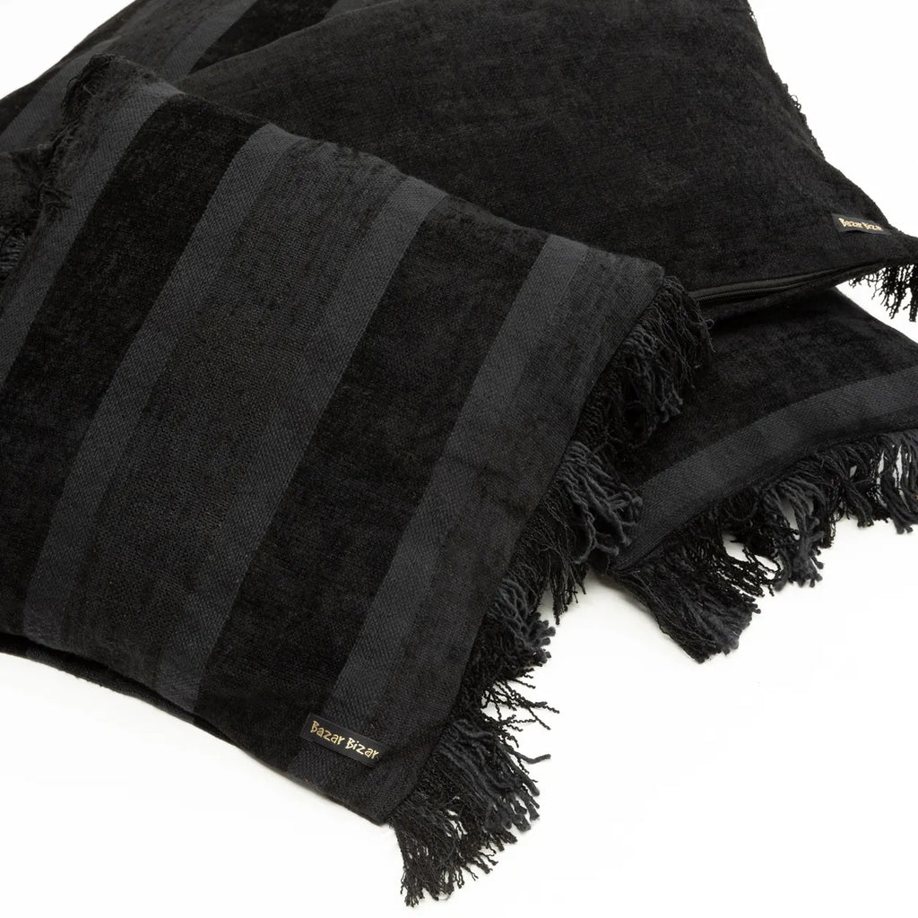 Koristetyynynpäällinen Oh My Gee, musta/sametti 35x100 Bazar Bizar
