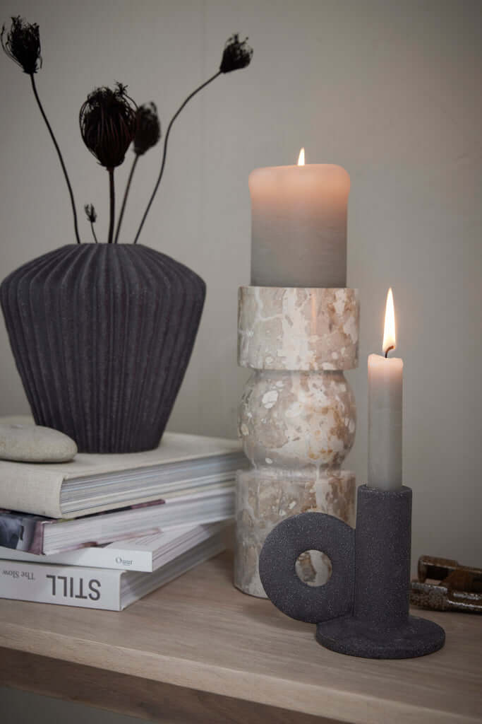 Kynttilänjalka Ellia, pellava marmori H23 Lene Bjerre Desing