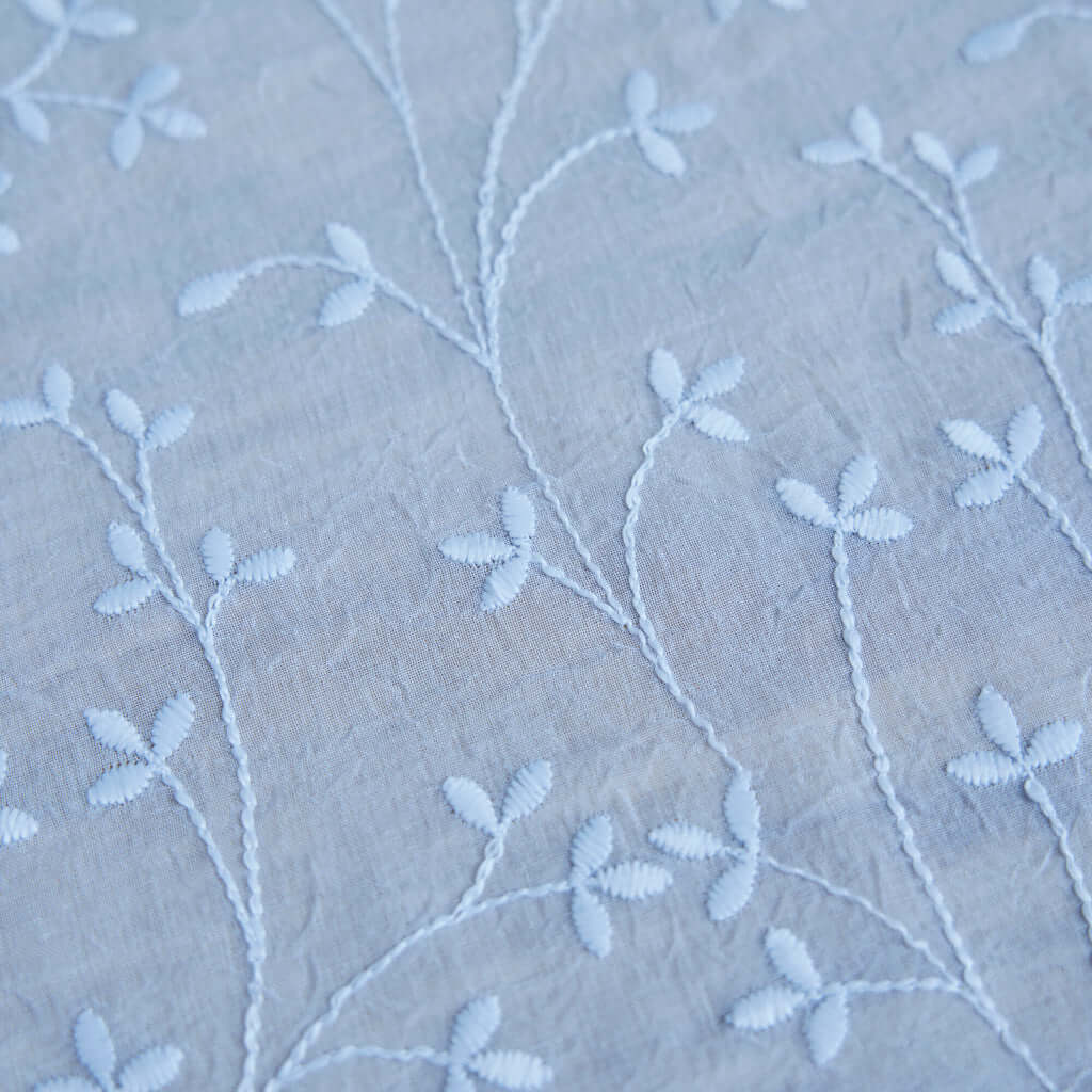 Pöytäliina Eloise, vaaleansininen 280x160 Lene Bjerre Desing