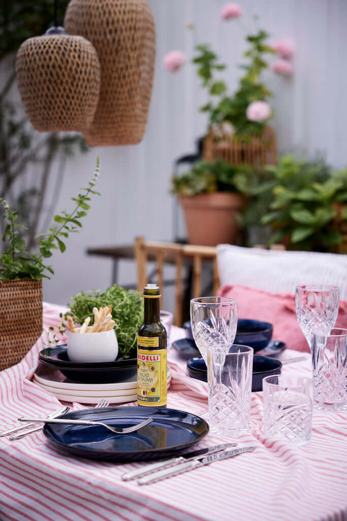 Pöytäliina Olivia, punavalkoraidallinen 220x140 Lene Bjerre Desing
