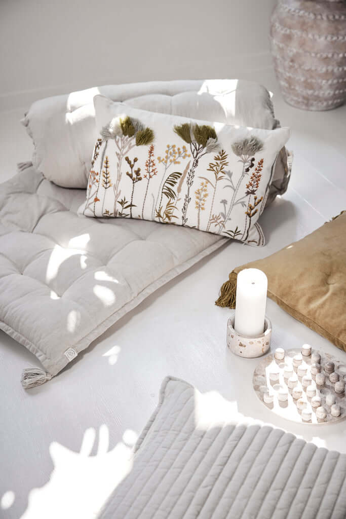 Pöytäliina Olivia, hiekkavalkoraidallinen 220x140 Lene Bjerre Desing