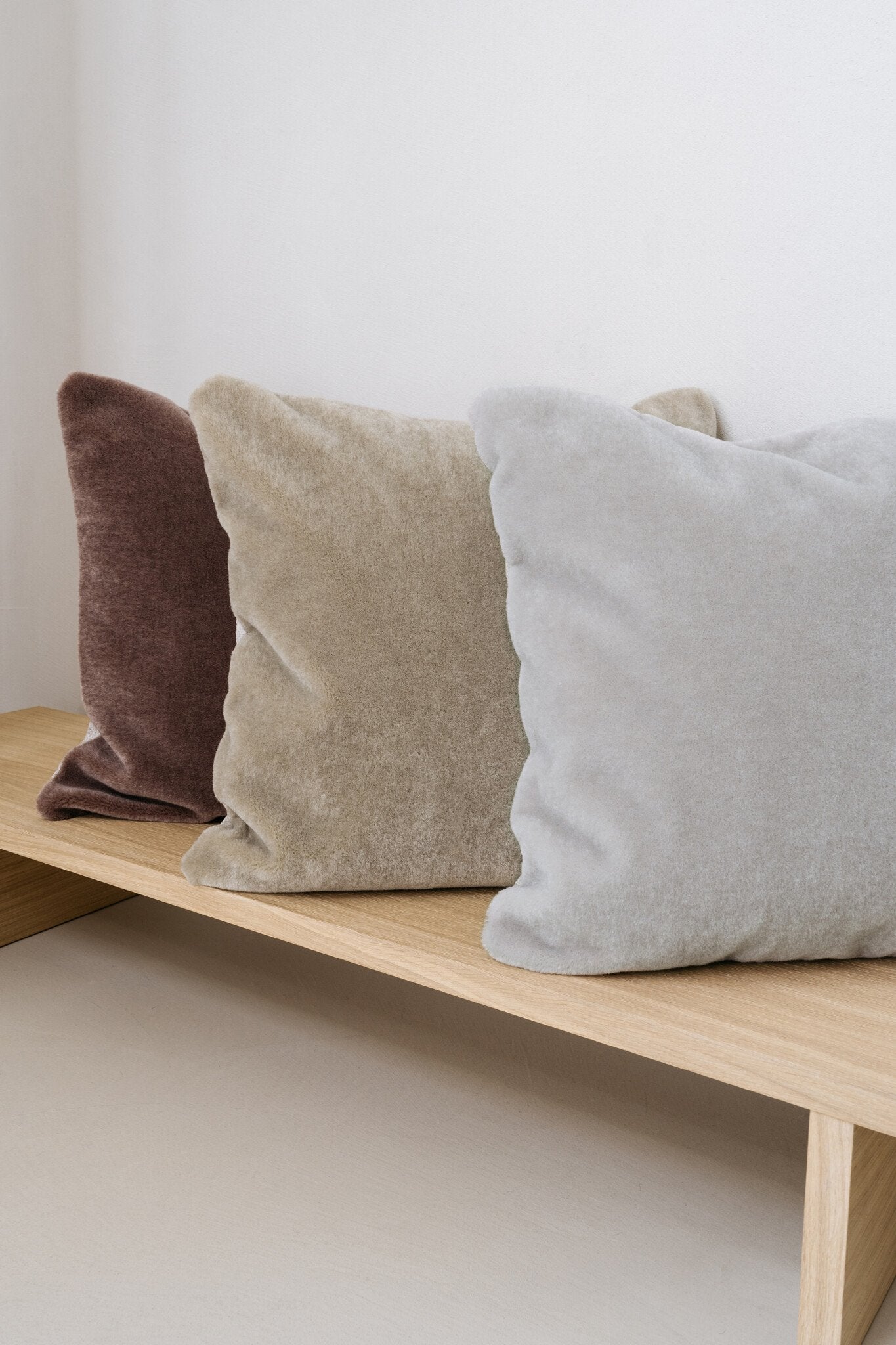 Mohair Koristetyynynpäällinen Amy 50×50 harmaanvihreä, Studio Femme Home