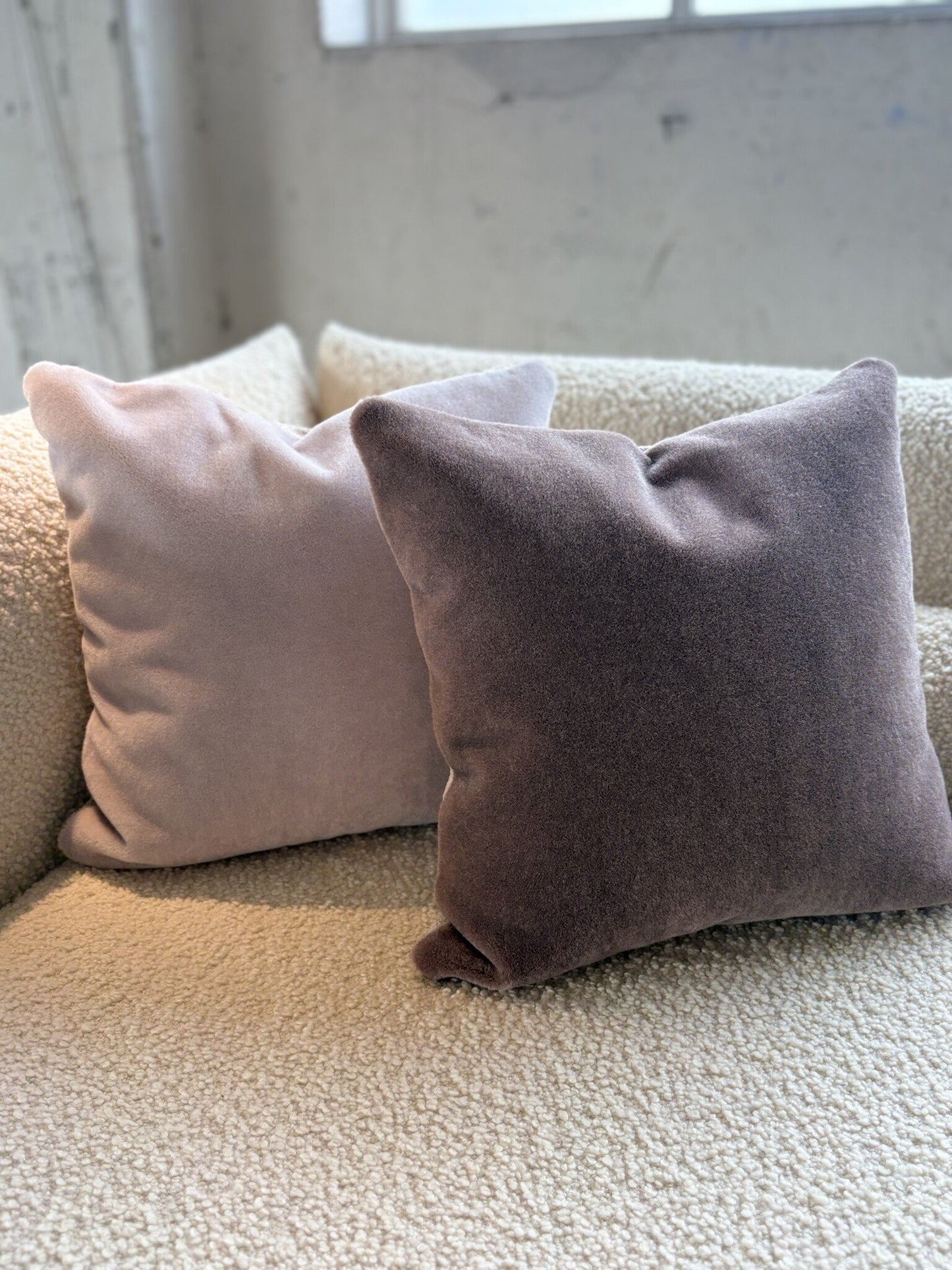 Mohair Koristetyynynpäällinen Amy 50×50 Aubergine, Studio Femme Home