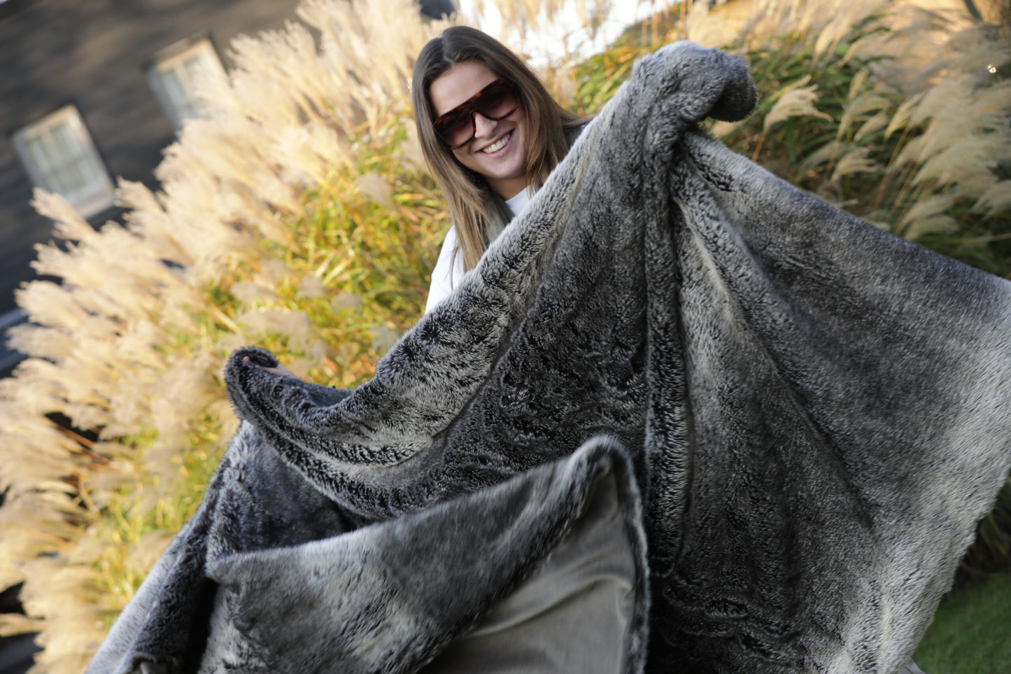 Ylellinen tekoturkispeitto, 140×200 Timberwolf Winter Home