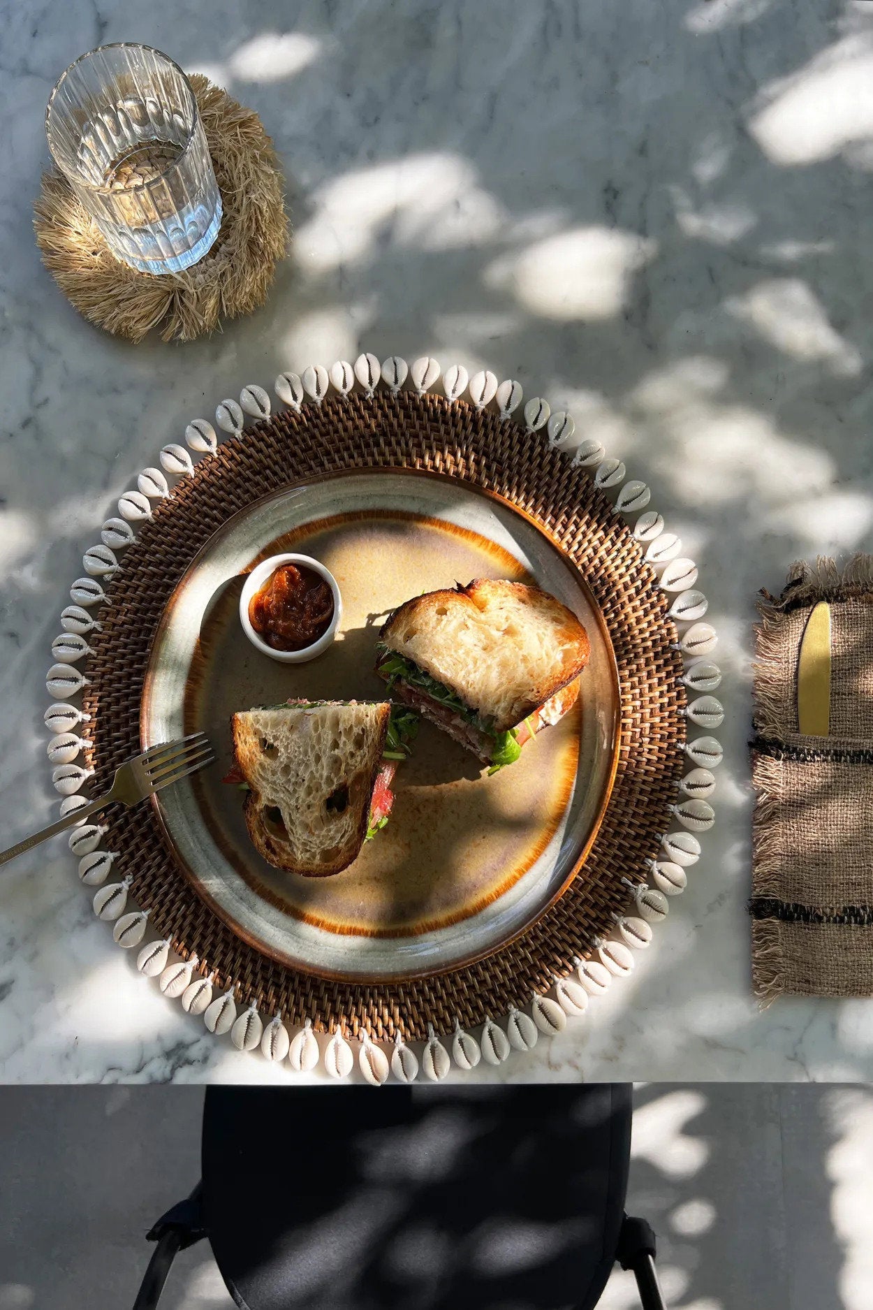 Tabletti Colonial Shell, Bazar Bizar