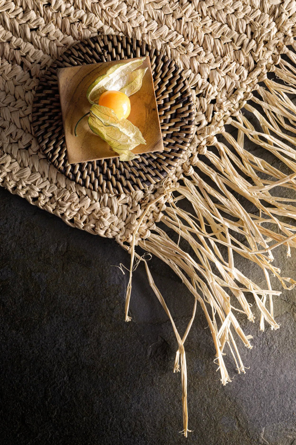 Tabletti Fringe Raffia, Bazar Bizar