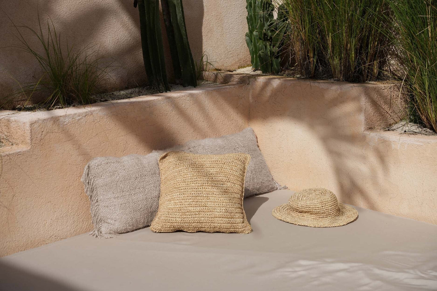 Koristetyynynpäällinen Oh My Gee, beige 35x100 Bazar Bizar