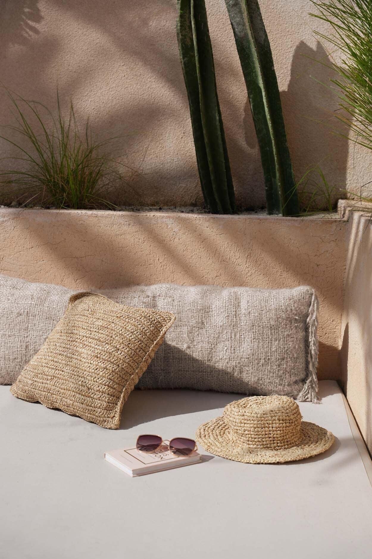 Koristetyynynpäällinen Oh My Gee, beige 35x100 Bazar Bizar