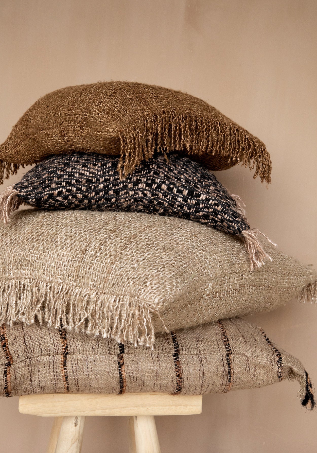 Koristetyynynpäällinen Oh My Gee, ruskea  40x40 Bazar Bizar