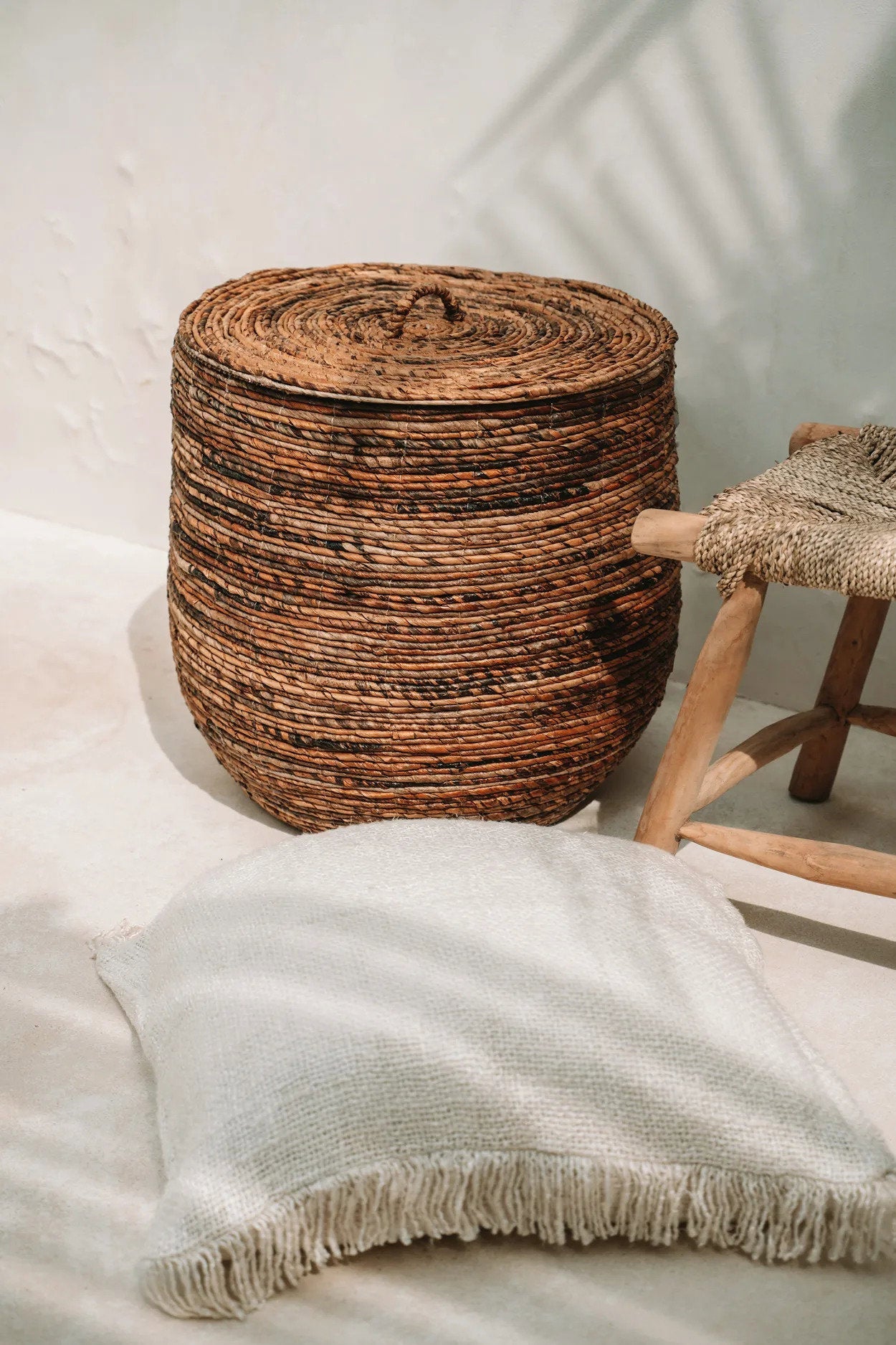 Koristetyynynpäällinen Oh My Gee, luonnonvalkoinen 60x60 Bazar Bizar