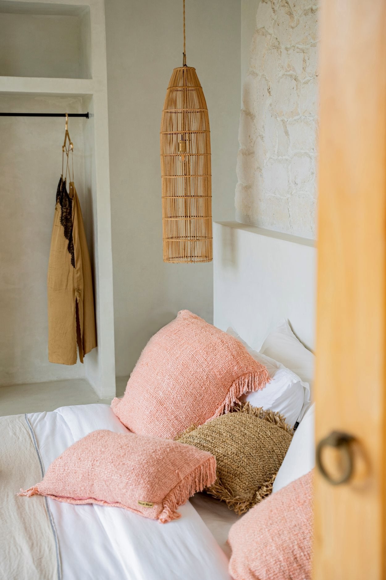 Koristetyynynpäällinen Oh My Gee, lohenpunainen 60x60 Bazar Bizar