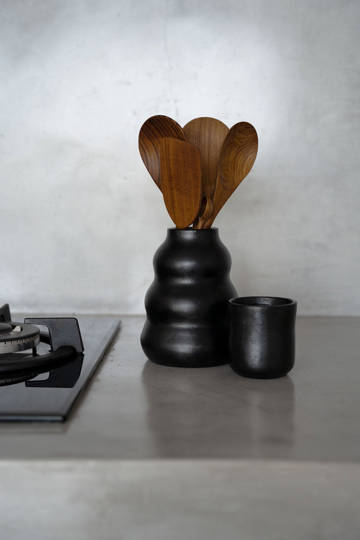 Muki Burned Beker, Bazar Bizar