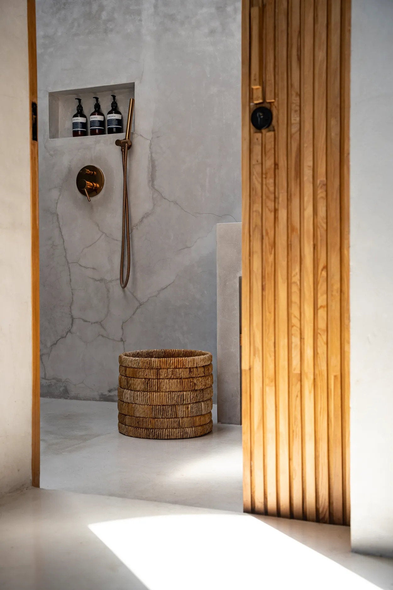 Sisustuskori Chuma, Bazar Bizar