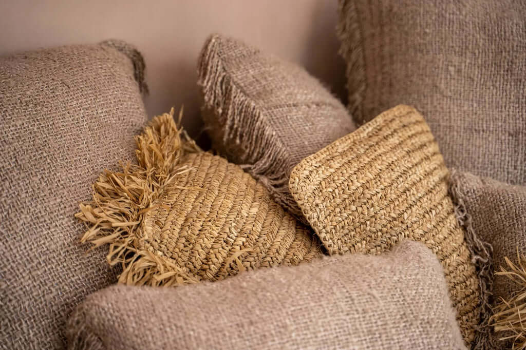 Koristetyynynpäällinen Oh My Gee, helmenharmaa 40x40 Bazar Bizar