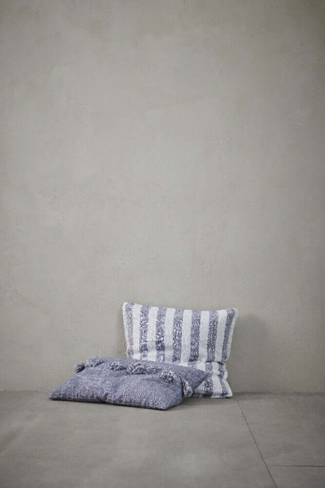Koristetyyny Felinia, 60x40, sininen. Lene Bjerre Desing